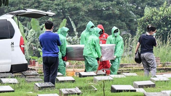 minta_jenazah_dipindahkan_suami_yakin_istri_meninggal_bukan_karena_corona