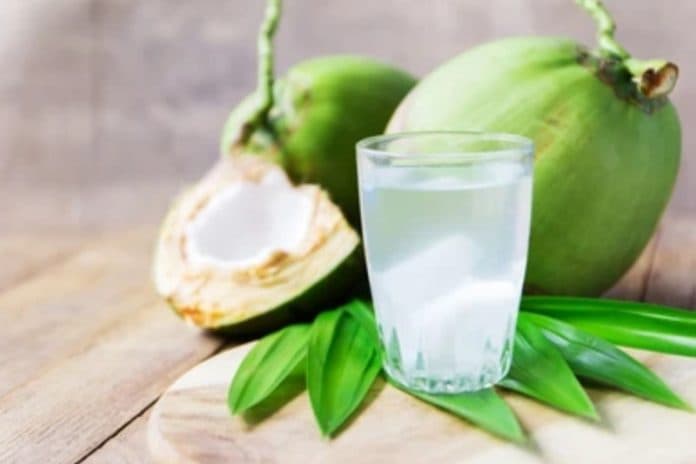 minum_air_kepala_tiap_hari_bermanfaat_bagi_tubuh