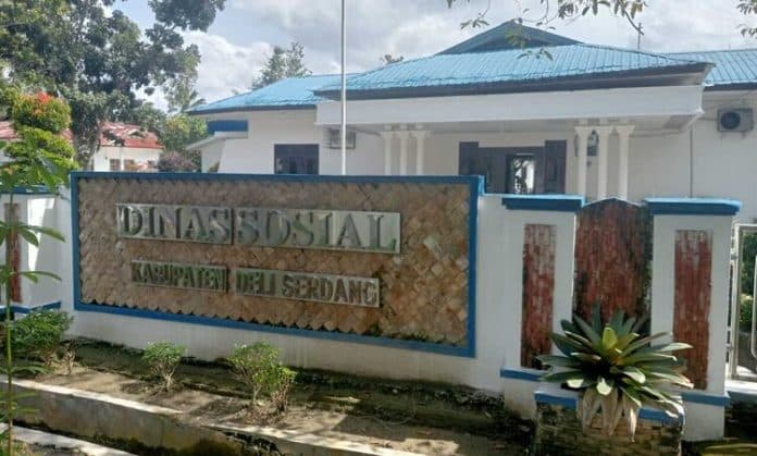 mobil_dinsos_deli_serdang_wajib_pakai_plat_merah_dan_dikandangkan