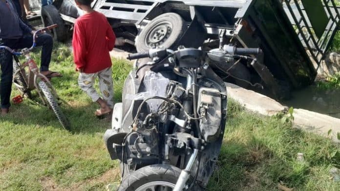 mobil_tabrak_sepeda_motor_di_batu_bara_2_remaja_luka_berat