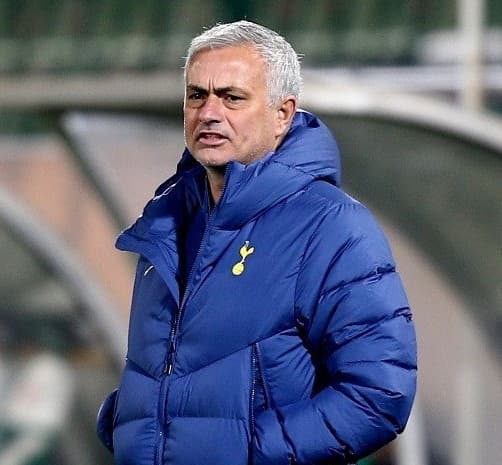 mourinho_dilarang_dampingi_tottenham_dan_wajib_bayar_denda