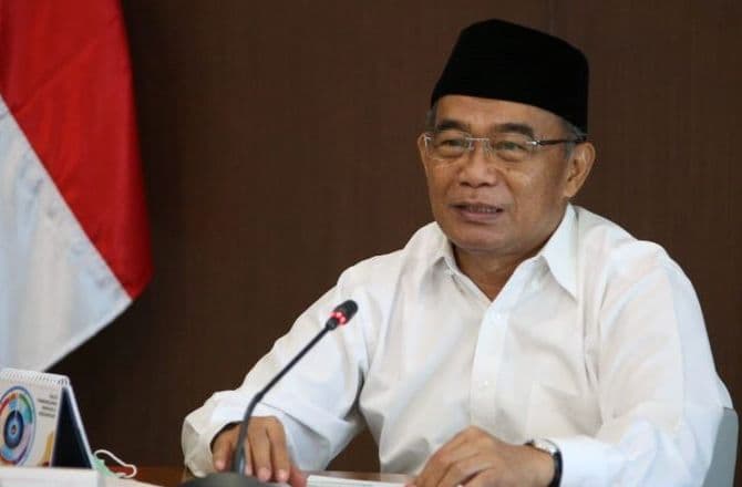 muhadjir_effendy_tak_keberatan_jika_gubsu_tolak_sistem_zonasi