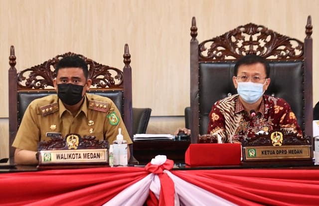 mulai_hari_ini_penanganan_sampah_di_medan_dilimpahkan_ke_kecamatan