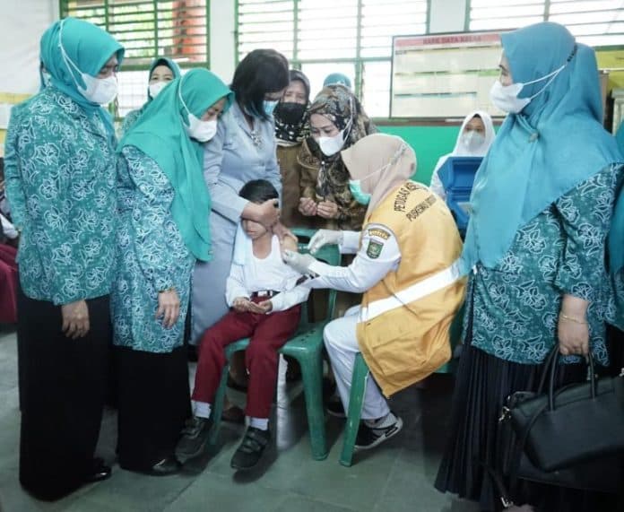 murid_sd_di_asahan_diimunisasi_measles_rubella