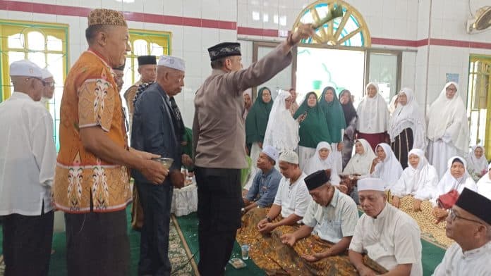 muspika_batang_kuis_lepas_38_calon_jemaah_haji