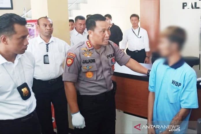 napi_lapas_tipu_70_orang_pakai_akun_medsos_tentara_yang_tugas_di_medan