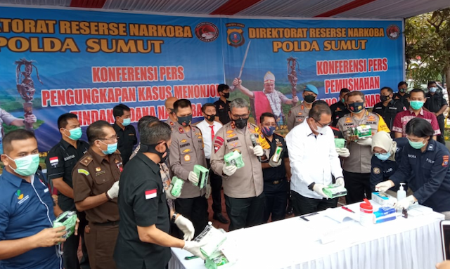 narkoba_harus_diberantas_kapoldasu_bantu_kami_dengan_berikan_informasi