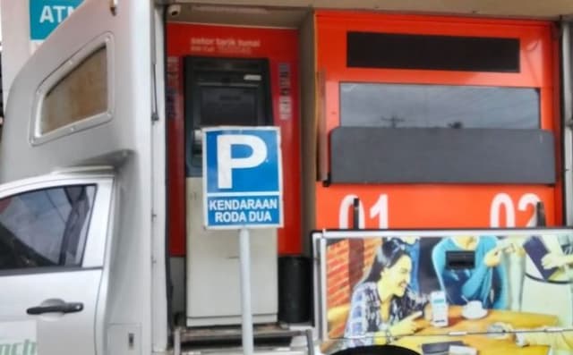 nasabah_komplain_pelayanan_bertransaksi_di_atm_keliling_bni_dinilai_tak_memuaskan