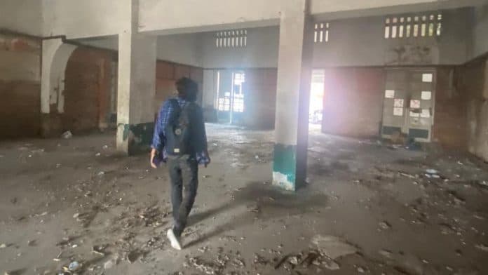 nasib_gedung_juang_siantar_mengenaskan_alat_kontrasepsi_dan_alat_hisap_sabu_ditemukan_berserakan