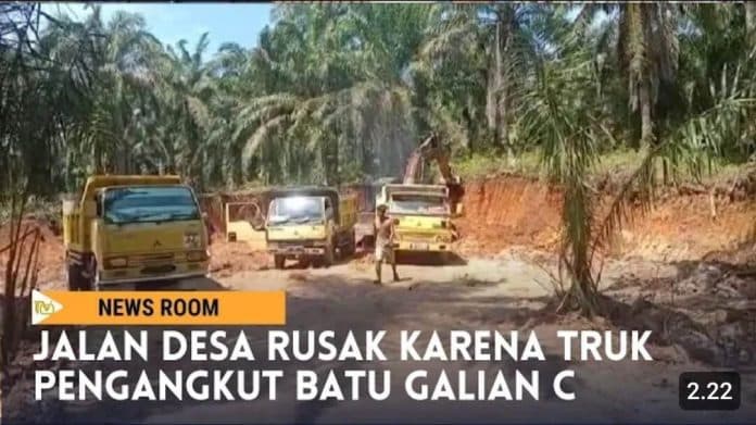 newsroom_jalan_desa_rusak_karena_truk_pengangkut_galian_c_di_dairi