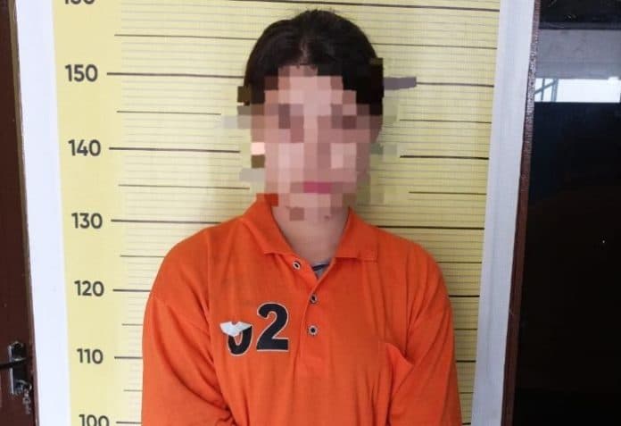 niat_happy_happy_konsumsi_ekstasi_wanita_ini_keburu_ditangkap_polisi