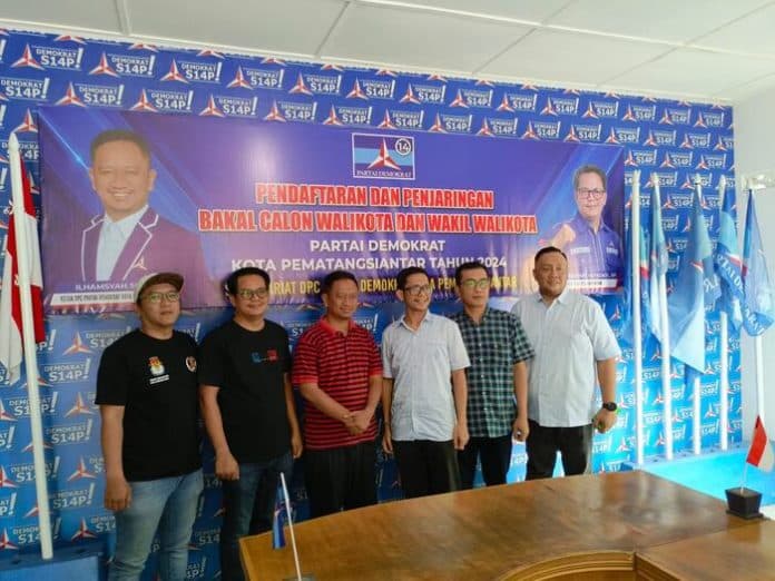 niat_maju_pilkada_siantar_freddy_alex_damanik_sambangi_dpc_demokrat