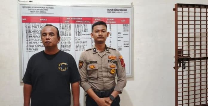 nistakan_agama_mantan_anggota_dprd_sibolga_ditahan_hingga_20_hari_ke_depan