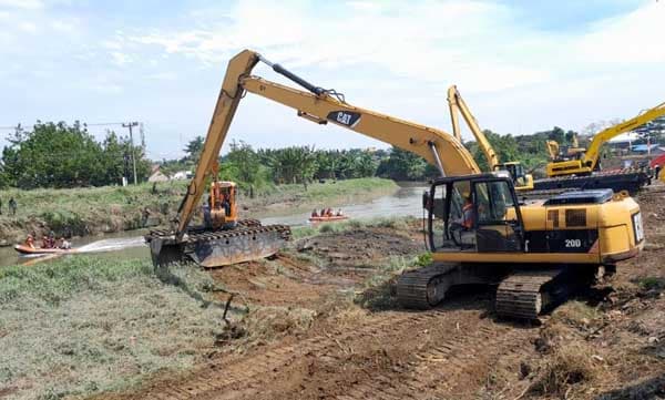 normalisasi_sungai_deli_bakal_selesai_sesuai_target