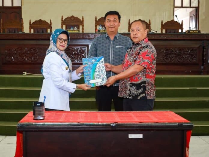 nota_kua_ppas_p_apbd_ta_2023_disahkan_begini_ungkapan_wali_kota_pematang_siantar