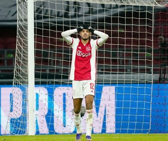 noussair_mazraoui_resmi_gabung_bayern_muenchen