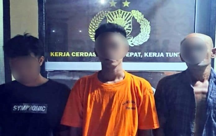 nyabu_tiga_pria_ini_diringkus_polisi_di_labuhan_ruku