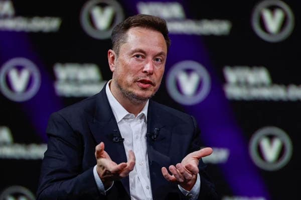 olok_olok_presiden_zelensky_elon_musk_diejek_balik_oleh_parlemen_ukraina