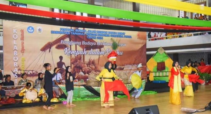 opera_rempah_dalam_perahu_perkenalkan_barus_sebagai_perdagangan_dunia