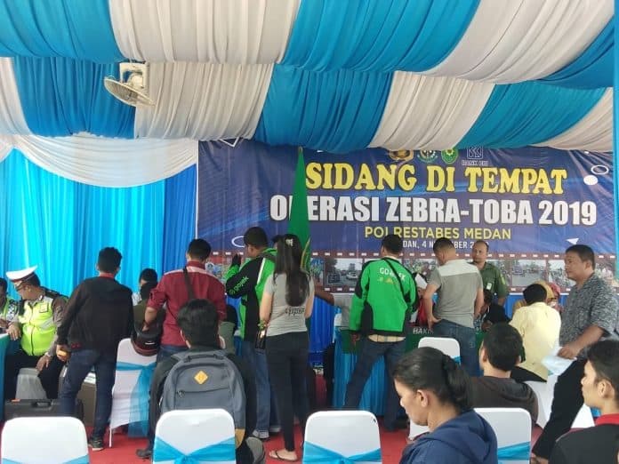 operasi_zebra_toba_2019_puluhan_pelanggar_disidang_di_tempat