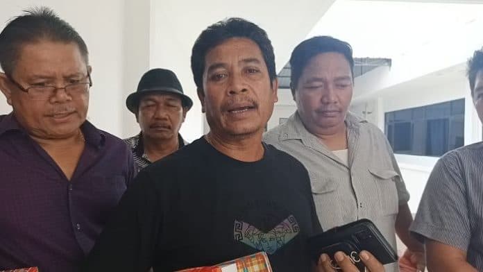 operator_bus_memohon_diberi_kesempatan_pakai_pool_di_jalan_jamin_ginting_medan