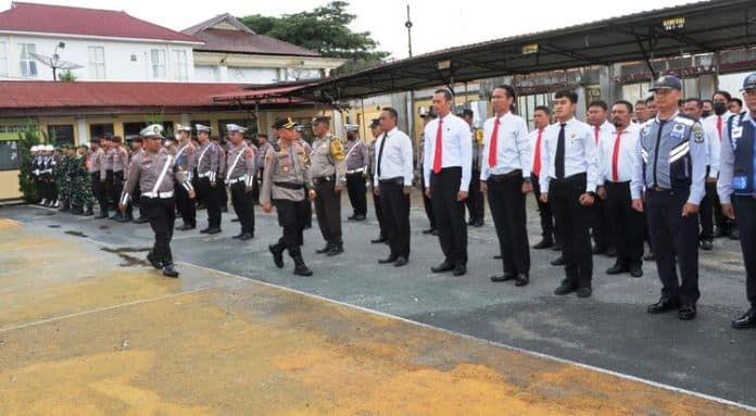 ops_zebra_2023_dimulai_kapolres_siantar_minta_personel_bertugas_sesuai_sop_dan_tetap_humanis