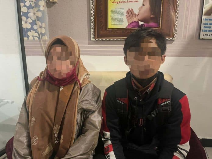 orangtua_pembuang_bayi_ditangkap_sempat_bersihkan_bayinya_di_masjid_sebelum_dibuang
