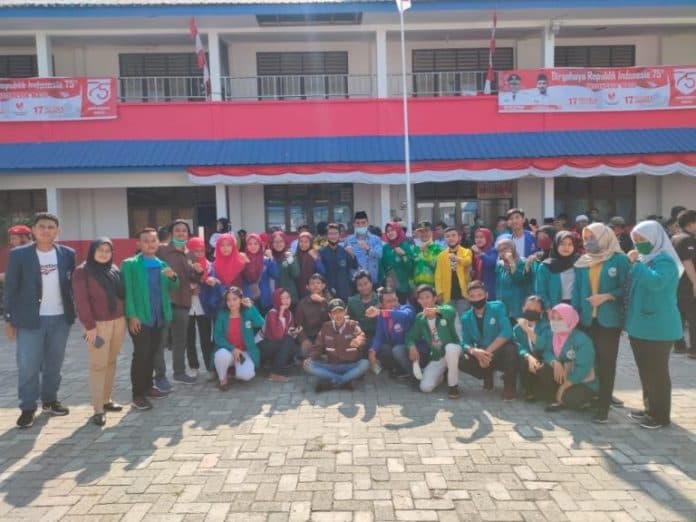 organisasi_masyarakat_belawan_gelar_upacara_hut_ri