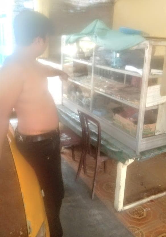 otk_lempari_rumah_hendri_sinaga_di_balimbingan