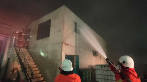 pabrik_pengolahan_wood_pellet_di_paya_pasir_sergai_terbakar