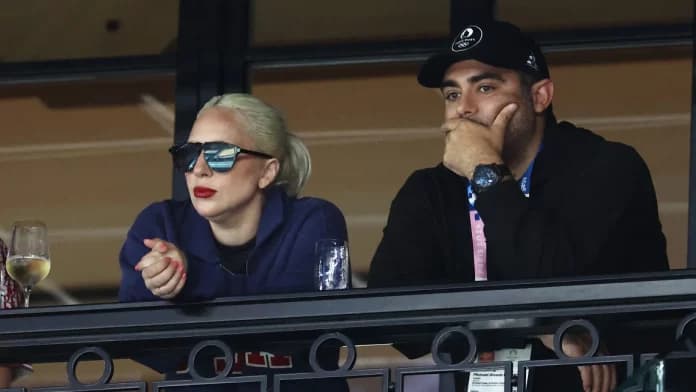 pacaran_4_tahun_lady_gaga_akhirnya_perkenalkan_michael_polansky_sebagai_tunangan
