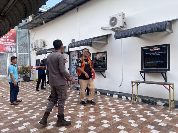 palti_hutabarat_bebas_usai_bayar_denda_rp_50_juta