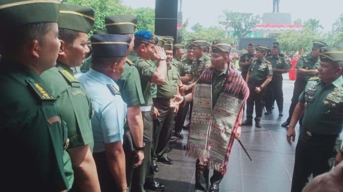 pangdam_i_bukit_barisan_yang_baru_disambut_lagu_anak_medan