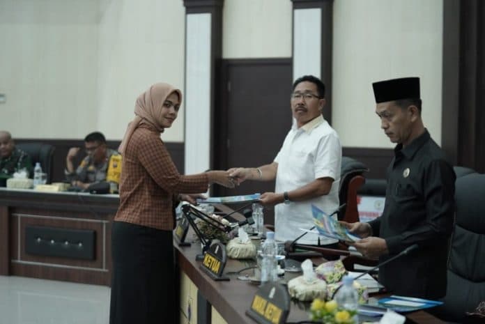 pansus_dprd_soal_hasil_pembahasan_lkpj_2023_bupati_labusel_terima_kasih
