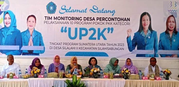 pantau_up2k_di_dairi_ini_dorongan_ketua_pkk_sumut