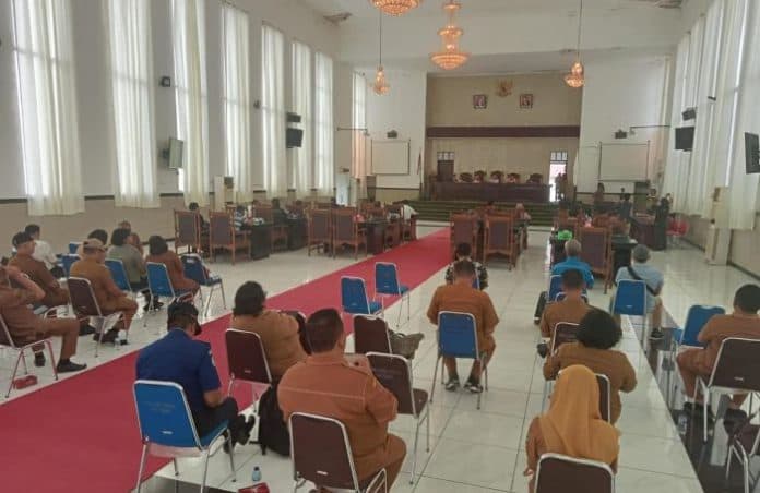 paripurna_dprd_siantar_bahas_3_ranperda_molor_dan_diwarnai_interupsi