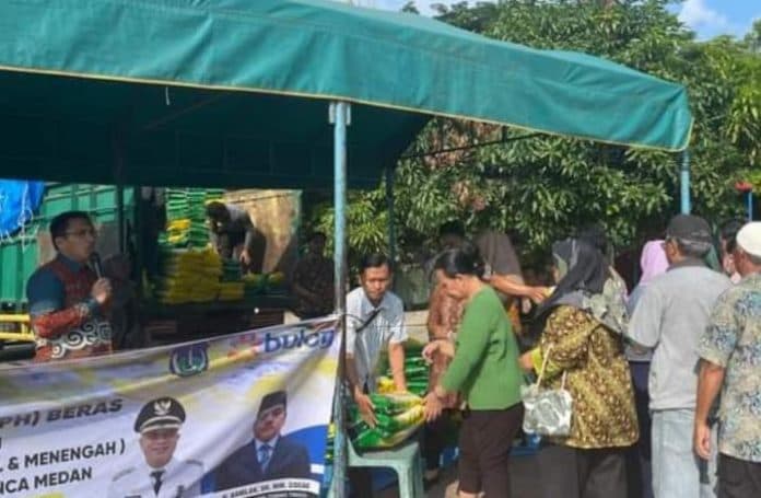 pasar_pengendalian_harga_di_tebing_tinggi_beras_per_5_kg_dijual_rp58000