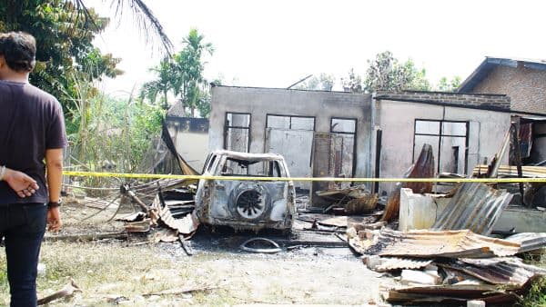 pasca_beritakan_narkoba_dan_bbm_ilegal_rumah_wartawan_di_labuhanbatu_dibakar_otk