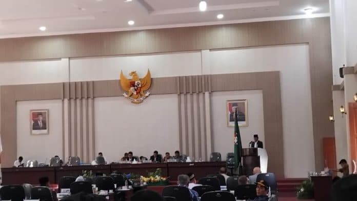 pasca_laporan_banggar_kua_ppas_p_apbd_2024_bupati_simalungun_diminta_perhatikan_pad