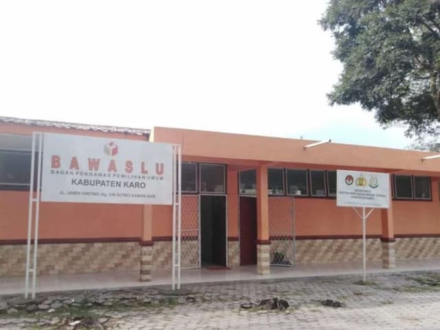 paslon_bupati_dan_wakil_bupati_karo_diingatkan_jangan_kampanye_terselubung