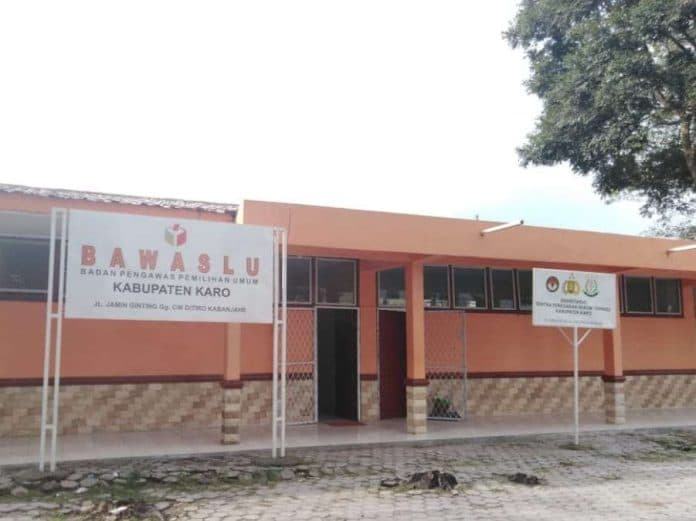 paslon_bupati_dan_wakil_bupati_karo_diingatkan_jangan_kampanye_terselubung