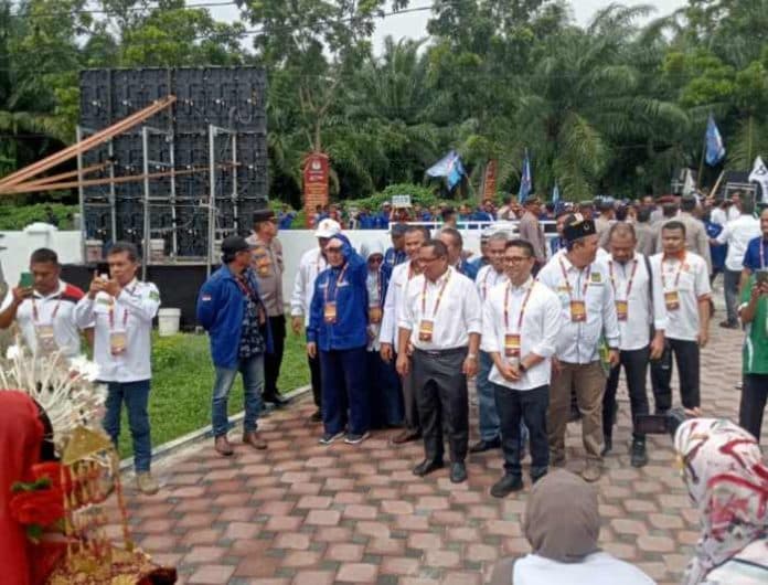 paslon_sopyan_junaidi_pendaftar_kedua_di_kpu_deli_serdang