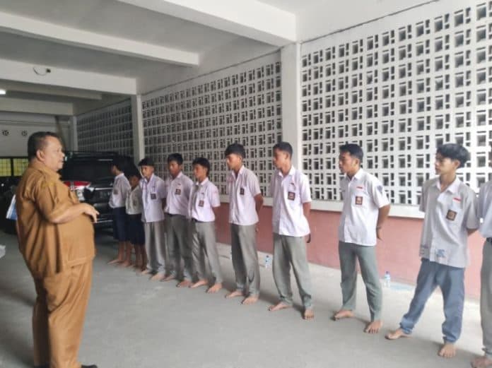patroli_jam_sekolah_satpol_pp_dan_disdik_pematang_siantar_jaring_puluhan_siswa