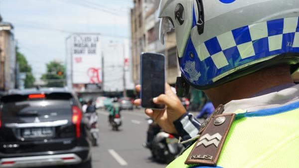 patuhi_aturan_lalu_lintas_1_agustus_tilang_mobile_dimulai_di_medan