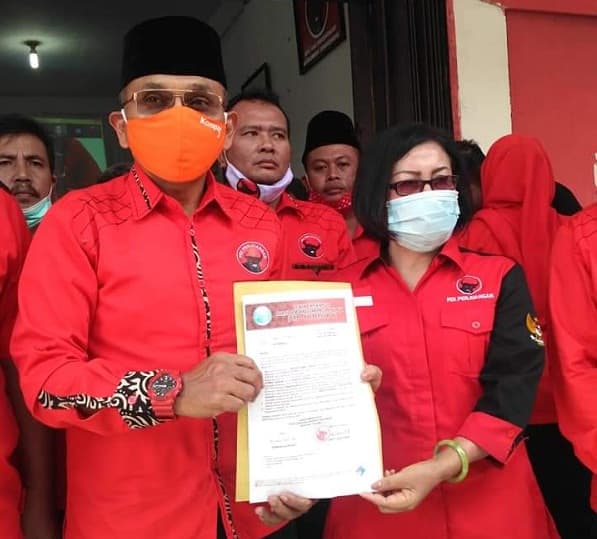 pdi_p_resmi_usung_pasangan_anton_saragih_rospita_sitorus