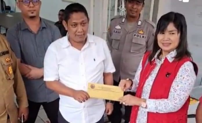 pdip_surati_kpu_tapteng_minta_berita_acara_pendaftaran_masinton_mahmud
