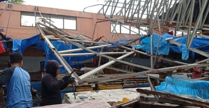 pdphj_akui_terkendala_bongkar_atap_pasar_ikan_dwikora