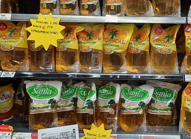 pedagang_menjerit_harga_minyak_goreng_melonjak_tinggi