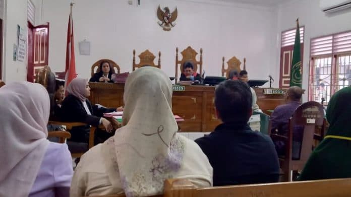 pegawai_bri_medan_putri_hijau_rampok_uang_nasabah_rp5_miliar_diadili