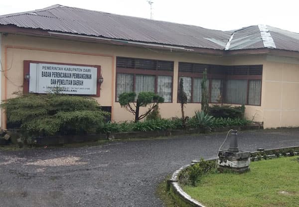 pejabat_masih_defenitif_pengamat_lelang_jabatan_kepala_bappeda_dairi_terkesan_dipaksakan